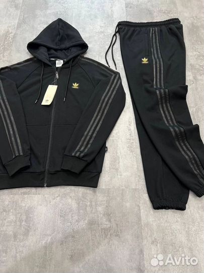 Спортивный костюм Adidas