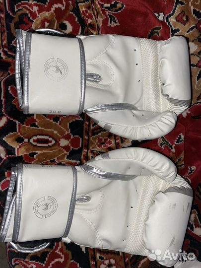 Боксерские перчатки 8oz