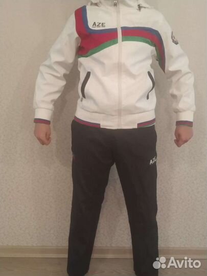 Спортивный костюм