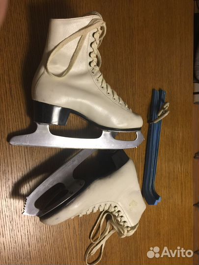 Коньки фигурные Dotas