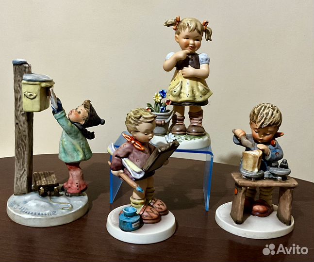 Фарфоровая фигурка. Цена за одну.Hummel