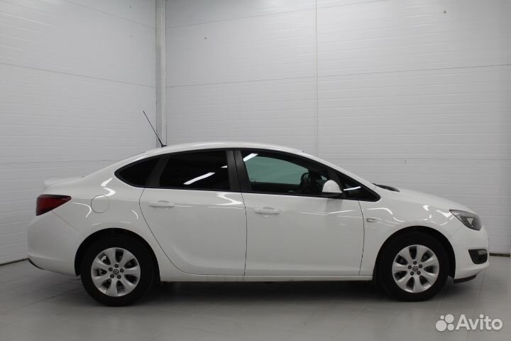 Opel Astra, 2014