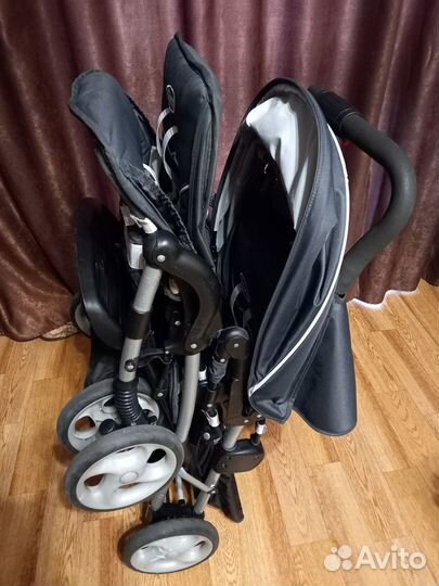 Коляска для двойни
