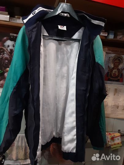 Спортивная мужская куртка утеплённая