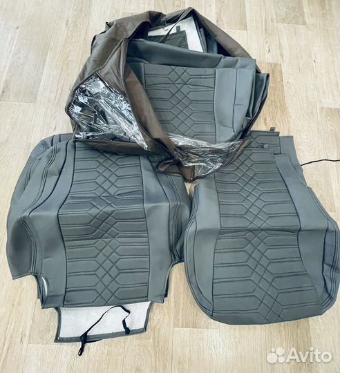 Автомобильные чехлы из экокожи