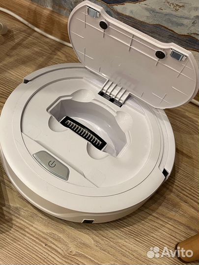 Робот пылесос scarlett