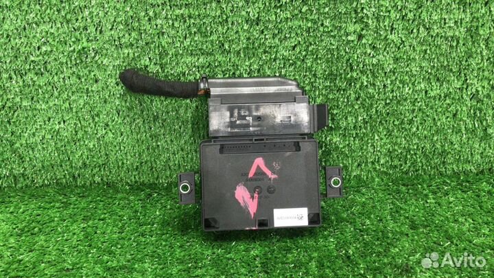 Блок управления стояночным тормозом Audi A5 8T Q5