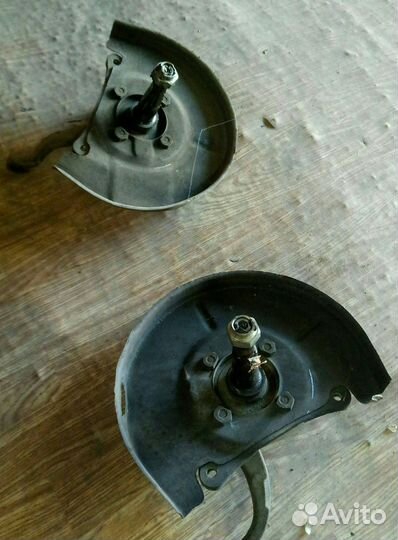 Поворотный кулак ваз 2107-09-10