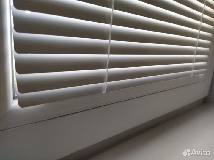 Горизонтальные жалюзи / шторы