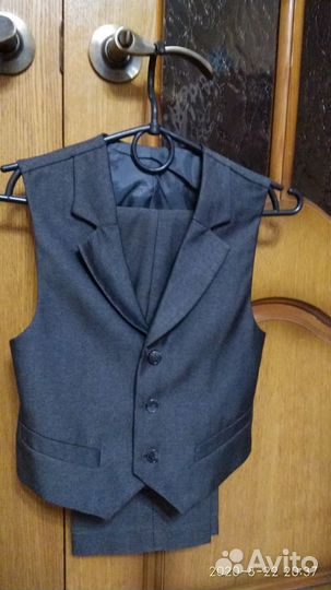 Костюм школьный