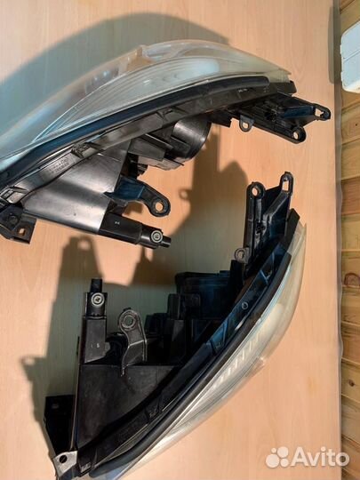 Фары Toyota RAV 4 30