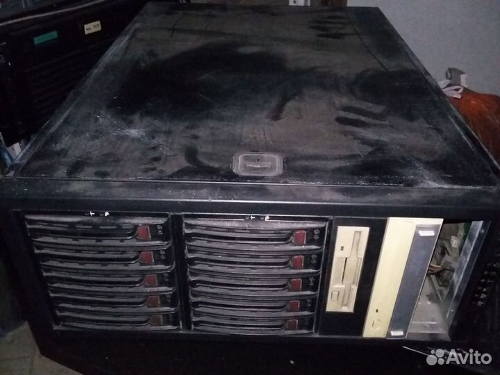 Корпусы в серверную стойку + Mini-ITX Lian Li