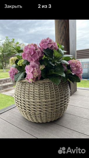 Кашпо из искуственного ротанга ручной работы