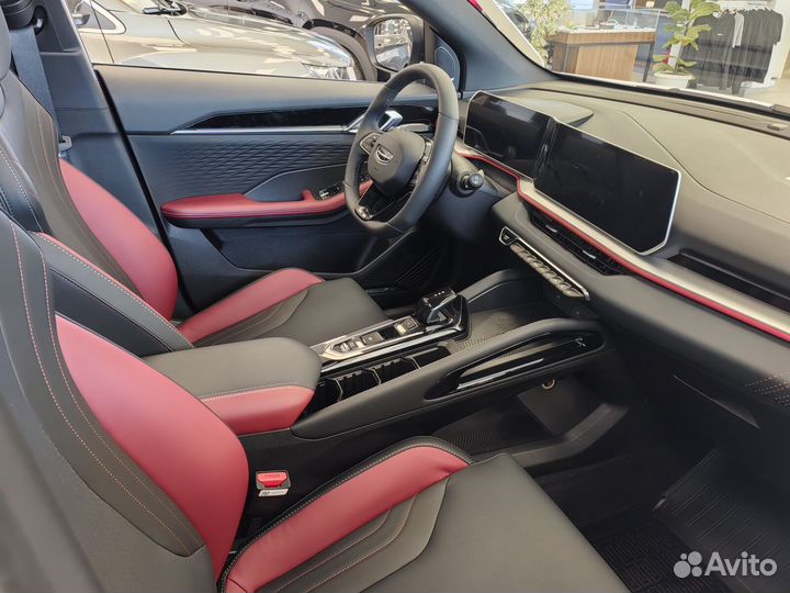 Geely Coolray 1.5 AMT, 2024