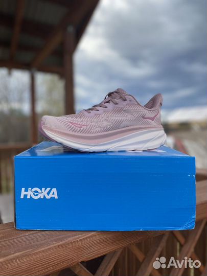 Кроссовки Hoka