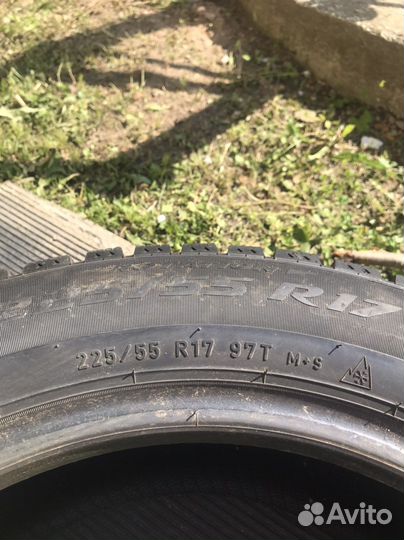 Pirelli Ice Zero 225/55 R17