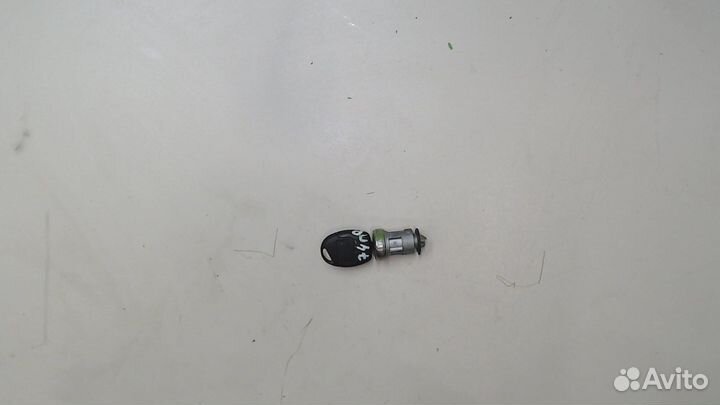 Личинка замка Ford Mondeo 3, 2003