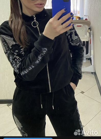 Костюм спортивный