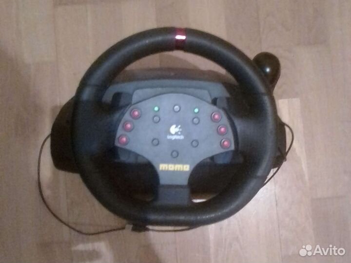 Игровой руль с педали