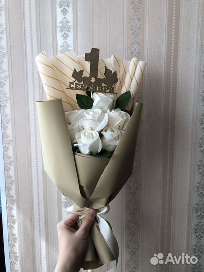 Букеты из роз мыльных к 1 сентября