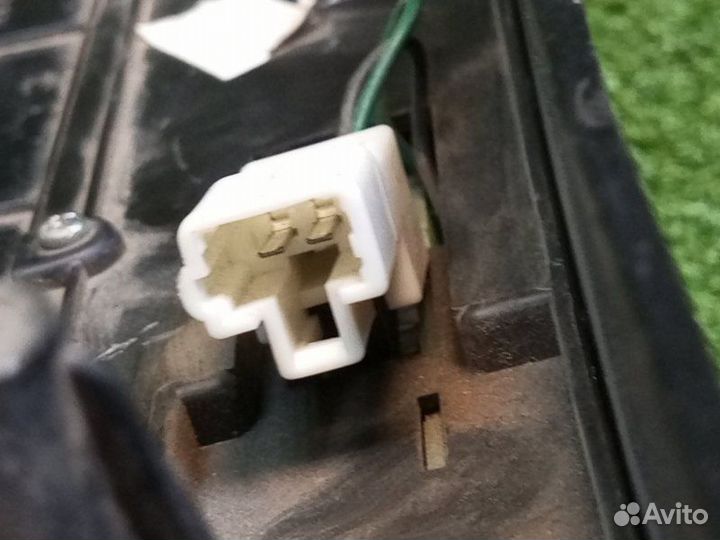 Фонарь задний (стоп сигнал) Hyundai Sonata EF 2001