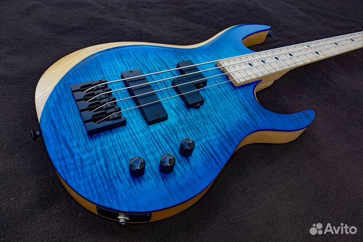 Бас Kiesel Aries custom shop made in USA