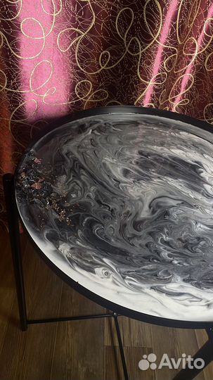 Столик журнальный, декор из эпоксидной смолой