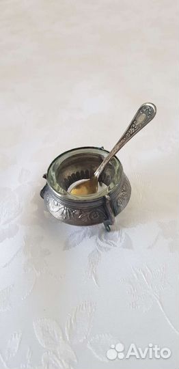 Мельхиоровая солонка