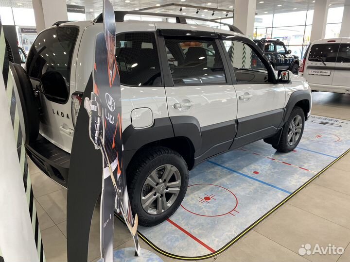 ВАЗ Niva Travel 1.7 МТ, 2023