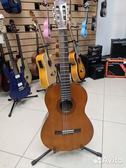 Классическая гитара Yamaha c40