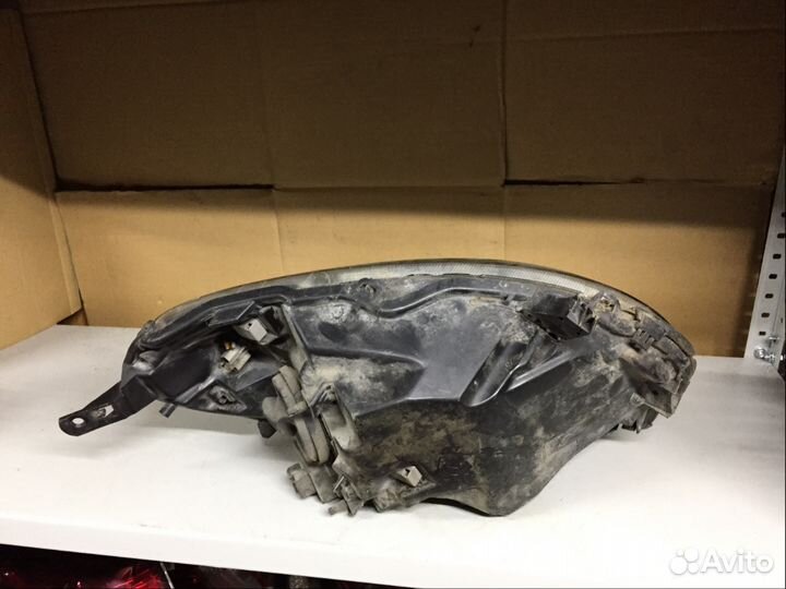 Фара битая левая от Nissan micra