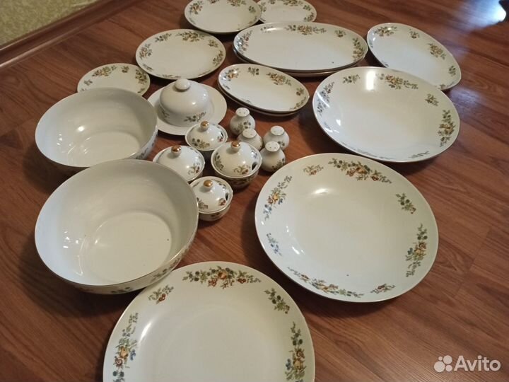 Столовый сервиз на 12 персон