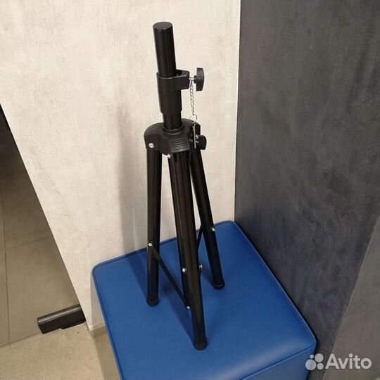 Штатив для колонок