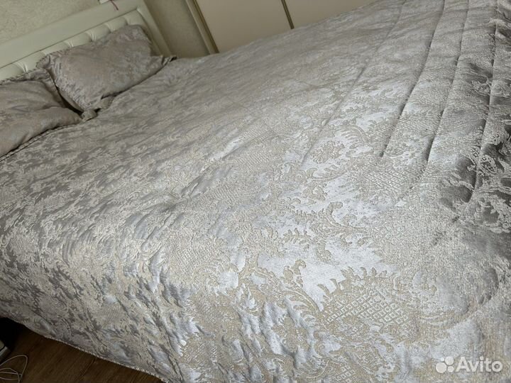 Покрывало с наволочками Santfair