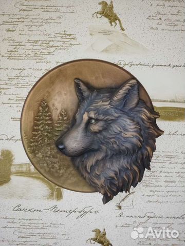 Резное панно из дерева