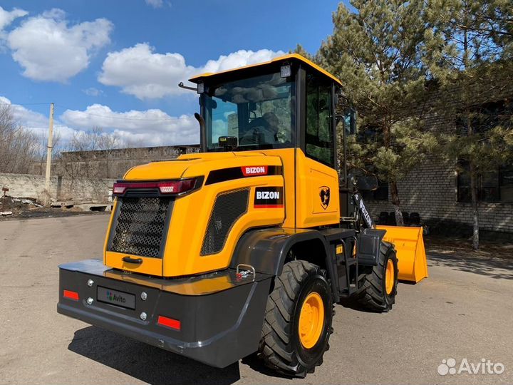 Фронтальный погрузчик BIZON 932, 2023
