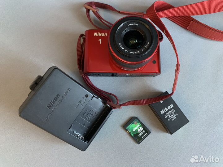 Компактный фотоаппарат Nikon 1 j1