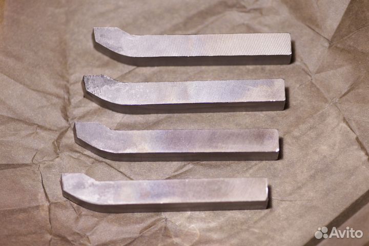 Резец проходной упорный изогнутый 25х16х140