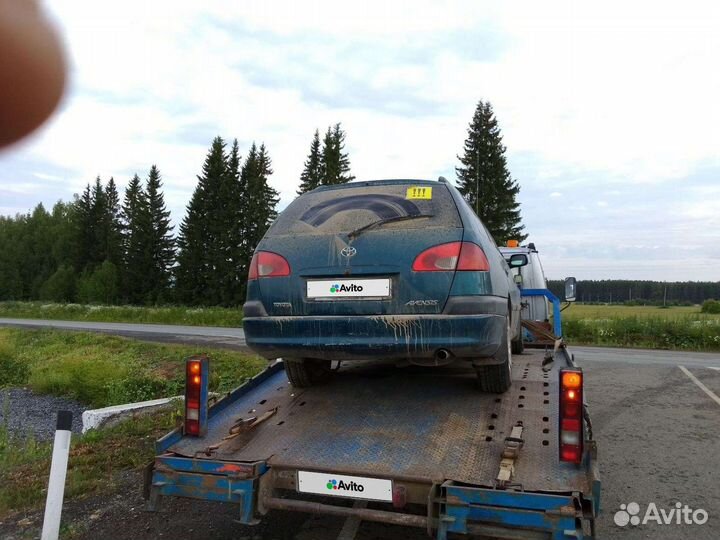 Toyota Avensis 1.8 МТ, 1998, битый, 260 000 км