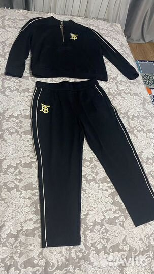 Спортивный костюм женский