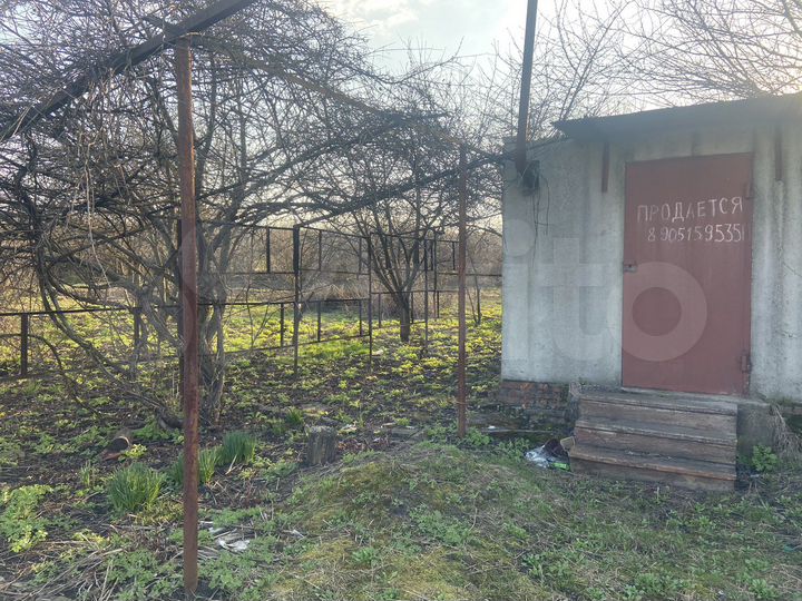 Дача 20 м² на участке 10 сот.