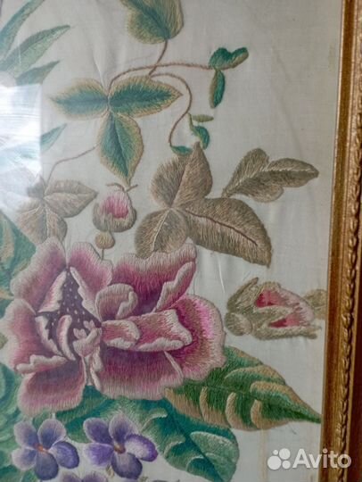 Вышивка в рамке