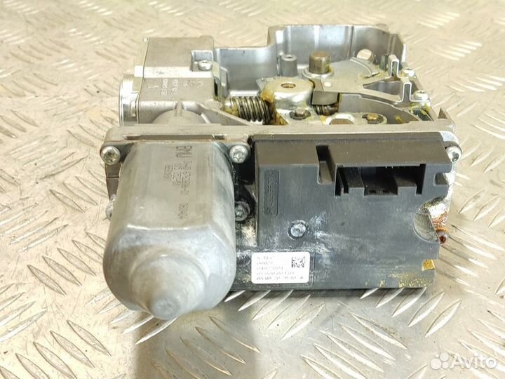 Моторчик стояночного тормоза Bmw 7 e66 2001-2008