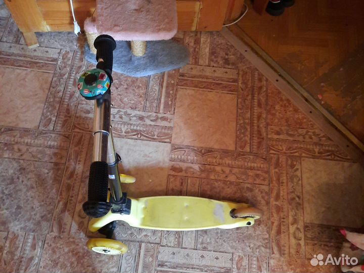 Самокат детский трехколесный со светящ. колесами