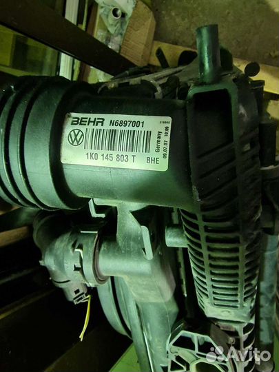 Продам касету радиатора VW Touran