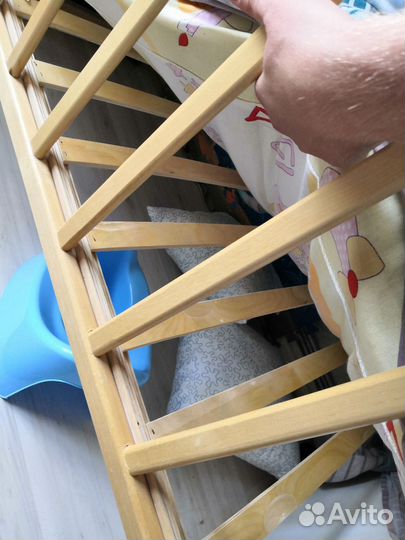 Детская кроватка качалка с матрасом и бортиками