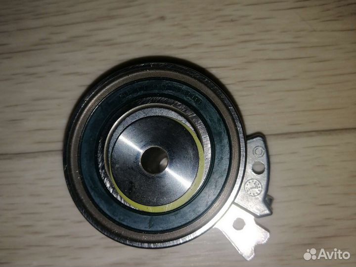 Ролик натяжной