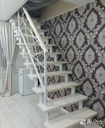 Лестница на металлокаркасе