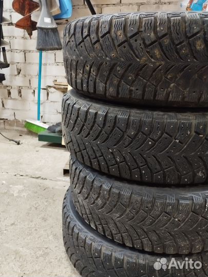 Michelin X-Ice North 4 185/65 R15 92T