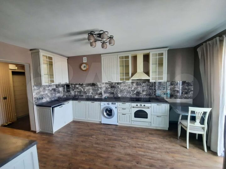 3-к. квартира, 76,6 м², 15/17 эт.